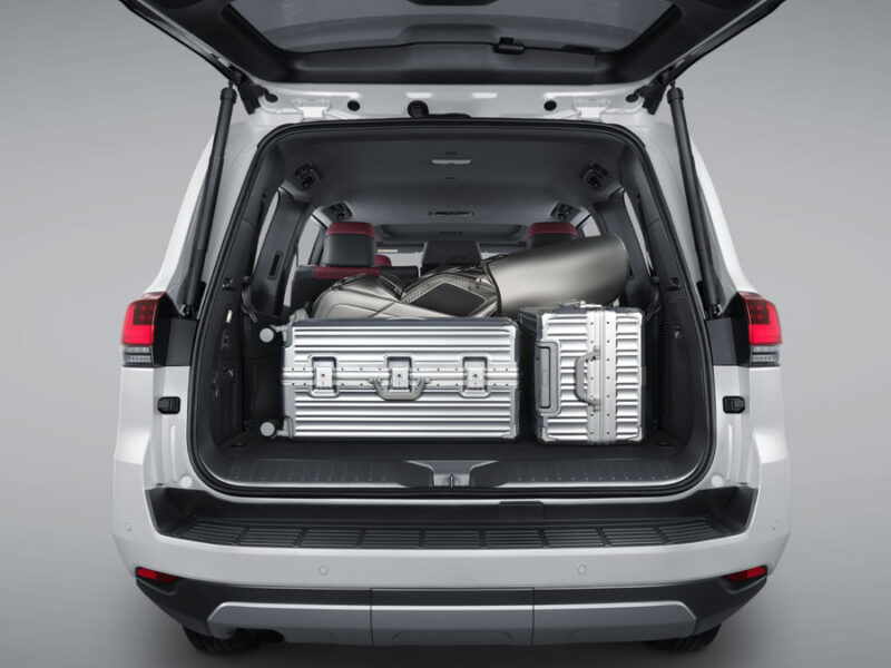 Toyota Land Cruiser VXR 2025